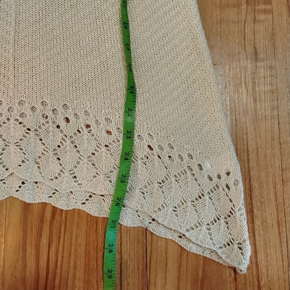 LC Lauren Conrad Cream Knit Lace Hem Cold‑Shoulder Asymmetrical Tunic – Size XS - Picture 7 of 7